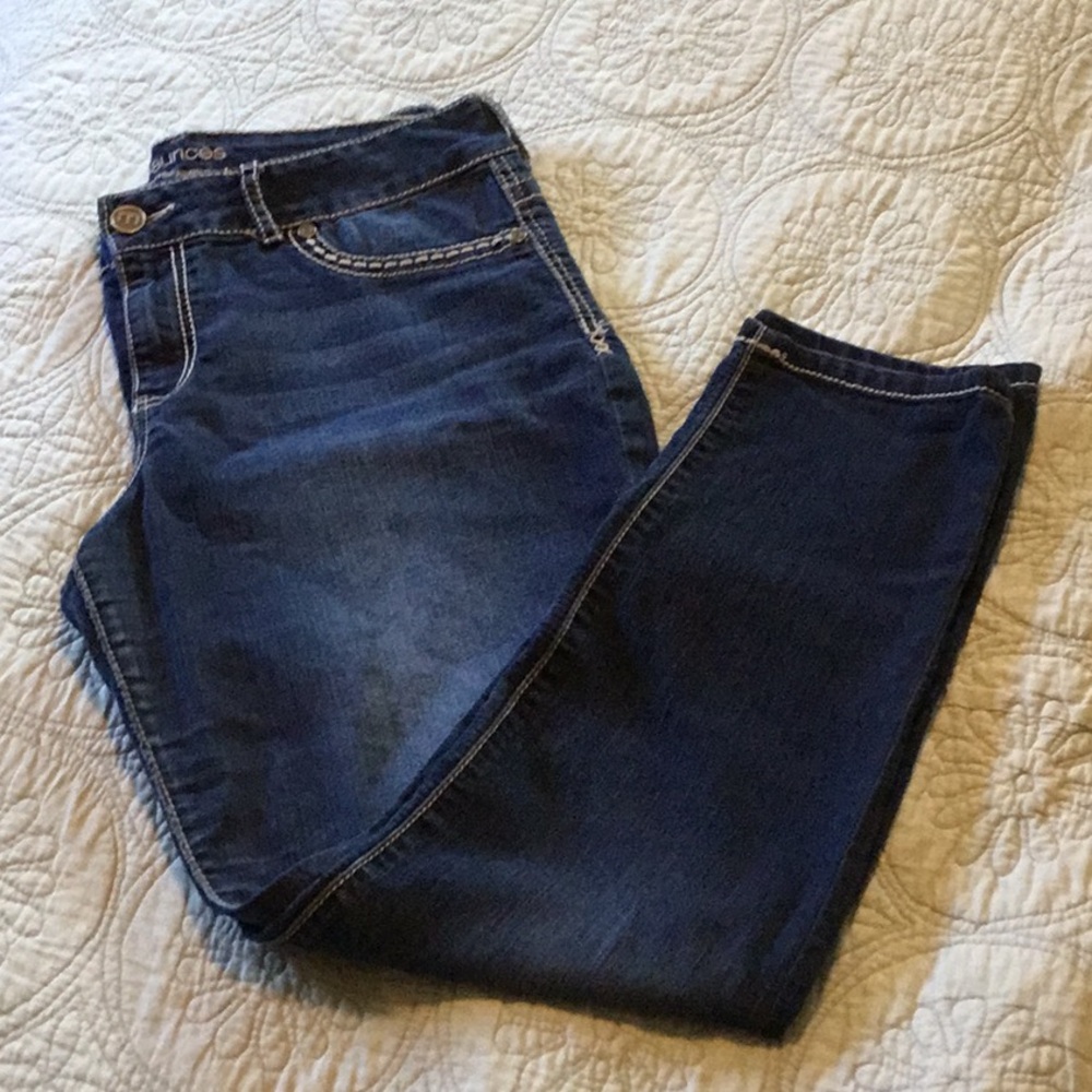 Women’s Maurice’s jeans, size large